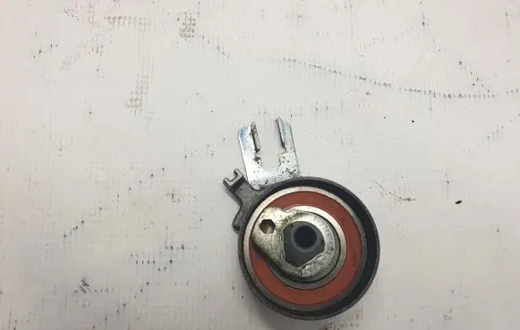 Volvo XC60 Timing belt tensioner F238458