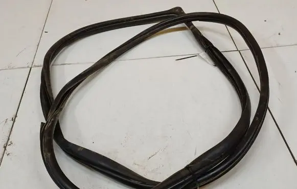 KIA Sportage Rubber seal front coupe door 