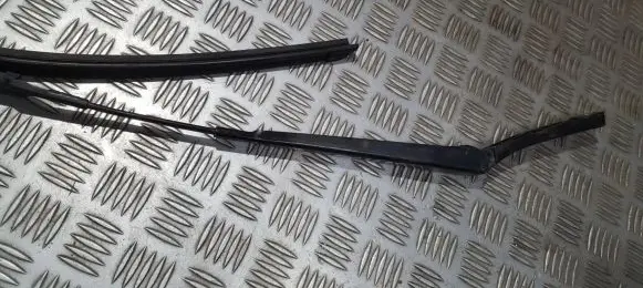 Volkswagen Jetta V Front wiper blade arm 1Q2955410 BC5