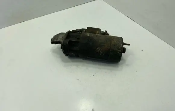 Audi A6 S6 C4 4A Starter motor 