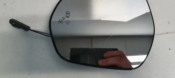 Ford Fiesta Wing mirror glass H1BB-17K741