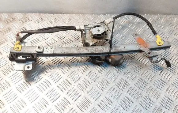 Mazda 323 Front door window regulator motor 400538C