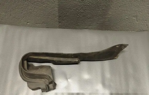 Porsche Macan (95B) Fender end trim 