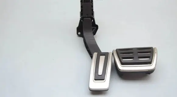 Volkswagen Golf VII Accelerator throttle pedal 5Q2723503D