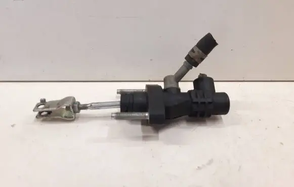 Toyota Avensis T250 Clutch master cylinder