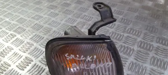 Suzuki Baleno EG Front indicator light 21032018 210-32018