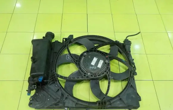 BMW Z4 E85 E86 Fan set 6925702
