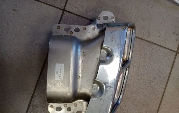 Mercedes-Benz GL X164 Muffler trim A2214904027 111827808778 121828202026