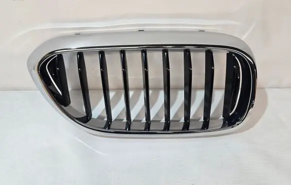 BMW 5 G30 G31 G38 Front bumper upper radiator grill 7383520