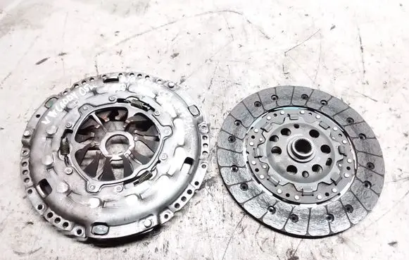 Volkswagen Caddy Clutch set kit 123042610 323064110