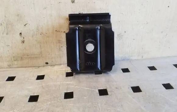 Battery bracket