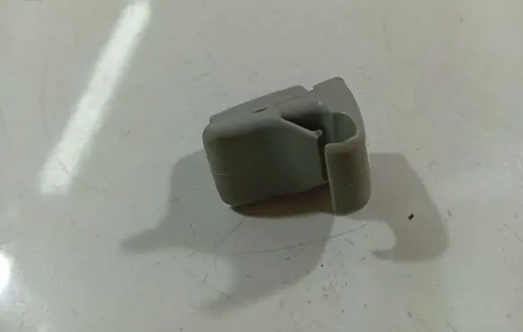 Sun visor clip/hook/bracket