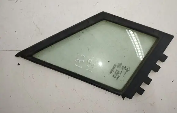 Toyota Corolla Verso AR10 Front door vent window glass four-door 682460F010