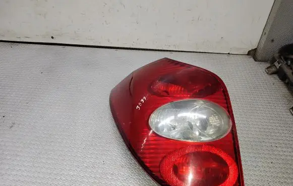 Renault Laguna II Rear/tail lights 8200002471