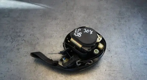 Peugeot 307 Front seatbelt