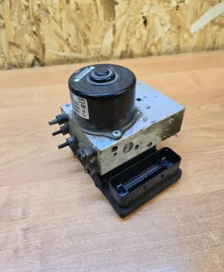 Volvo XC90 ABS Pump 30793445 00401396E0 10092504153