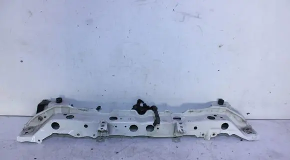 Toyota Yaris Top upper radiator support slam panel