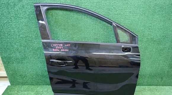 Renault Captur II Front door