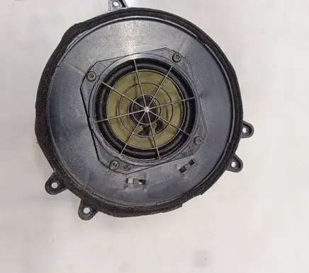 Audi A3 S3 8L Front door speaker 8D0035412A 226003