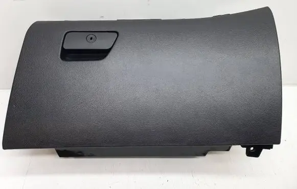 Glove box