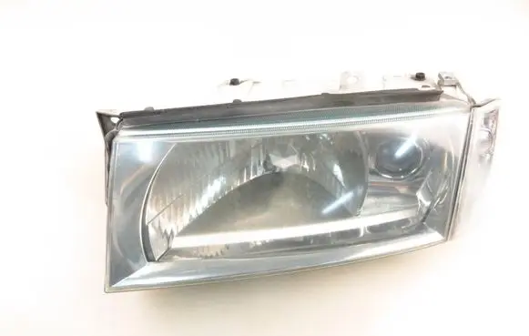 Skoda Octavia Mk1 (1U) Headlight/headlamp 1U1941017D