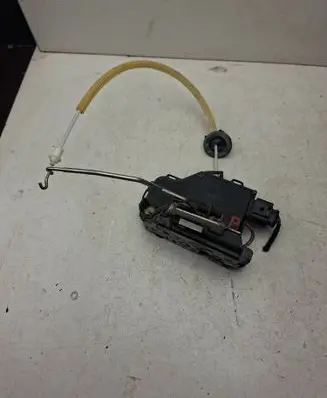 Audi A2 Front door lock 