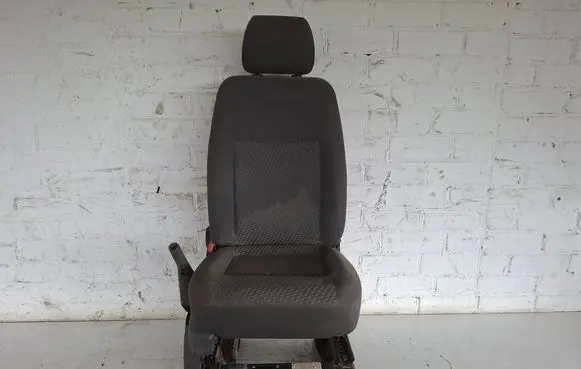 Volkswagen Transporter - Caravelle T5 Front driver seat