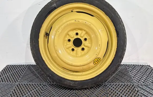 Toyota Prius (XW20) R16 spare wheel 