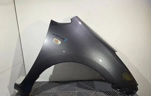 Toyota Prius (XW20) Fender