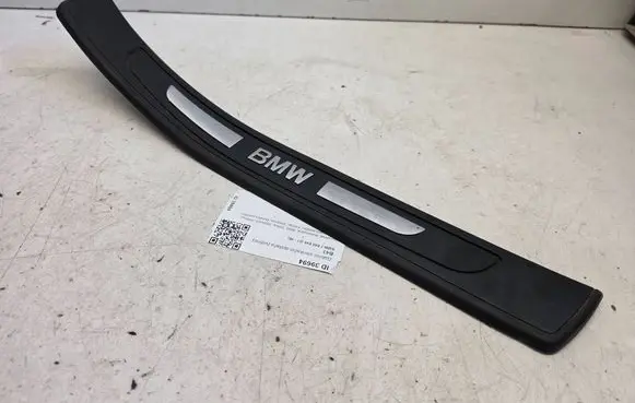 BMW 7 E65 E66 Rear sill trim cover 8223554