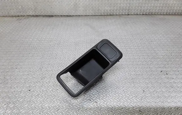 Ford C-MAX I Front door interior handle trim 3M51226A37ACW