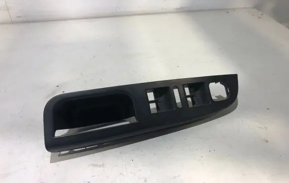 Volkswagen Golf V Front door interior handle trim 1K4868049C