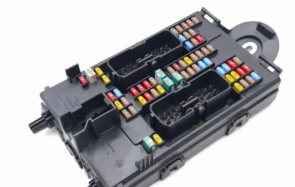 Volvo V60 Fuse module 31682732