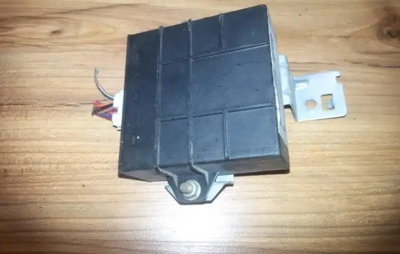 Nissan Primera Other control units/modules 73927012 89001885