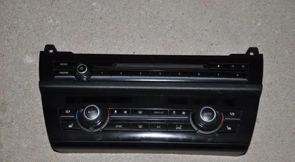 BMW 5 F10 F11 Climate control unit 9324324