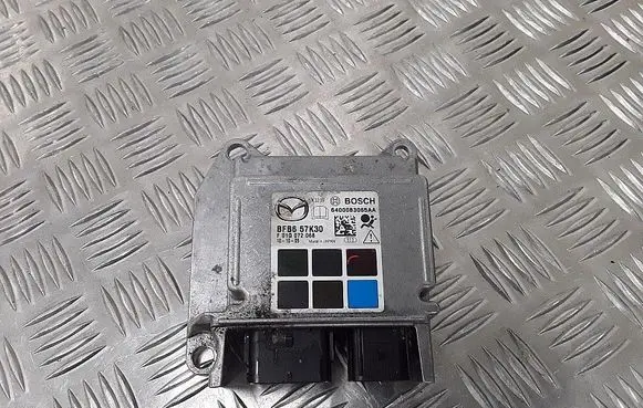 Mazda 3 II Airbag control unit/module BFB657K30