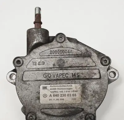 Mercedes-Benz A W169 Vacuum pump A6402300365