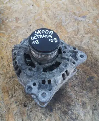 Skoda Octavia Mk2 (1Z) Generator/alternator 06F903023F 0124525091
