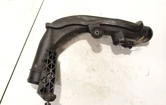 Volkswagen Golf VI Intercooler hose/pipe 5n0145770a