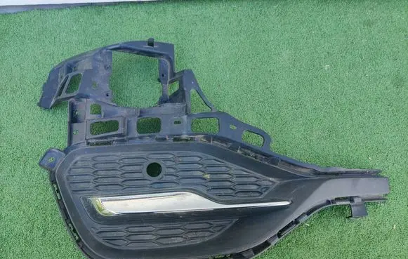 Opel Grandland X Front bumper lower grill YP00028777 51728