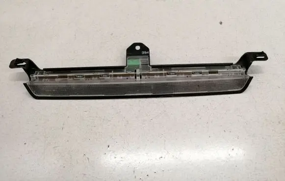 Volvo V70 Third/center stoplight 8658948