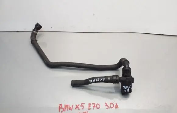 BMW X5 E70 Engine coolant pipe/hose