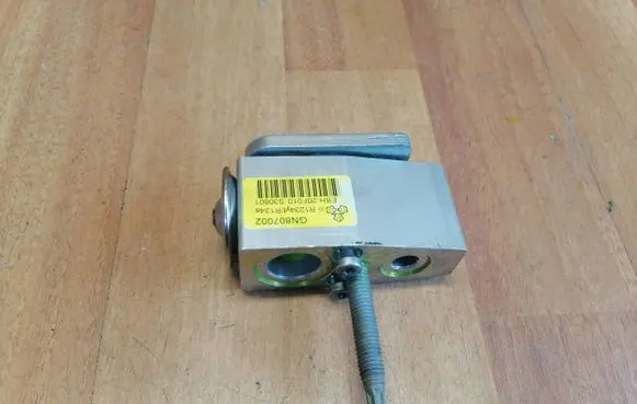 Air conditioning (A/C) expansion valve
