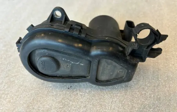 Mercedes-Benz A W176 Rear brake caliper A2464232298