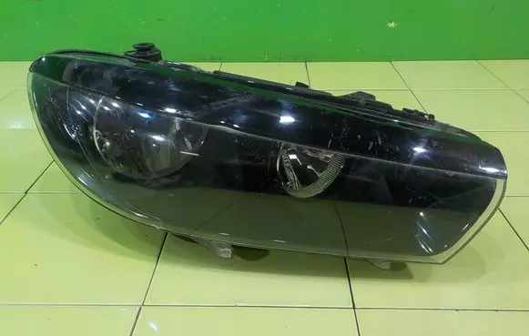 Volkswagen Scirocco Headlight/headlamp PRZOD