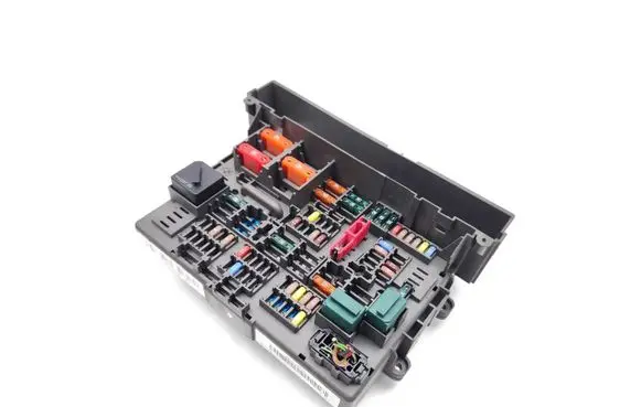 BMW 1 E82 E88 Fuse module 9119446