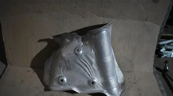 Porsche Cayenne (9Y0 9Y3) Exhaust heat shield 4M4201308D