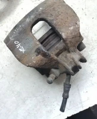 Volvo XC70 Front brake caliper