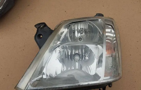 Opel Meriva A Headlight/headlamp 93321052 89308550
