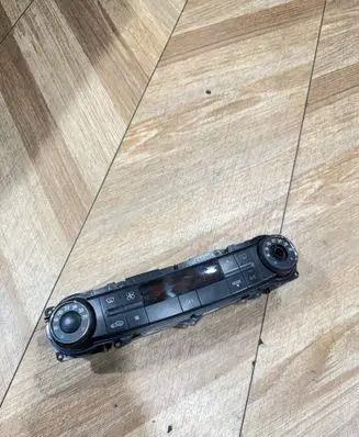 Mercedes-Benz E W211 Climate control unit 2118300890 00064006
